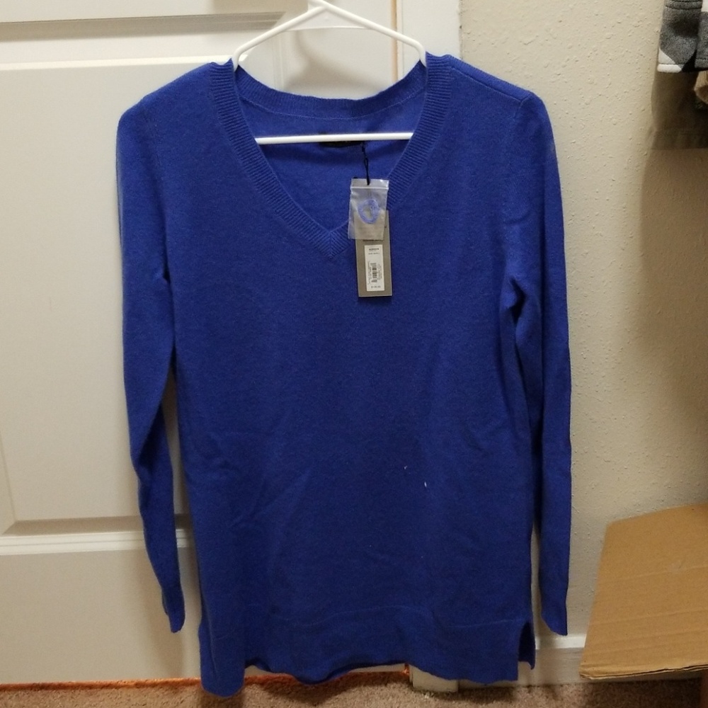 Apt. 9 100% Cashmere V-Neck Sweater